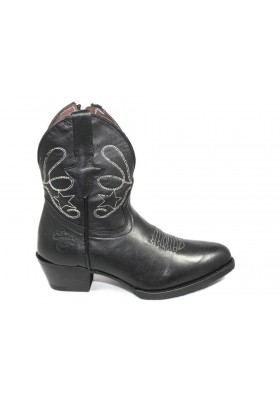 ladies short black cowboy boots