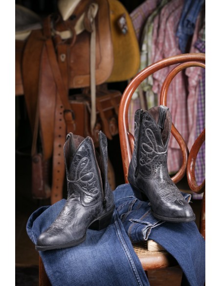 STELLA ZIP BLACK COWHIDE