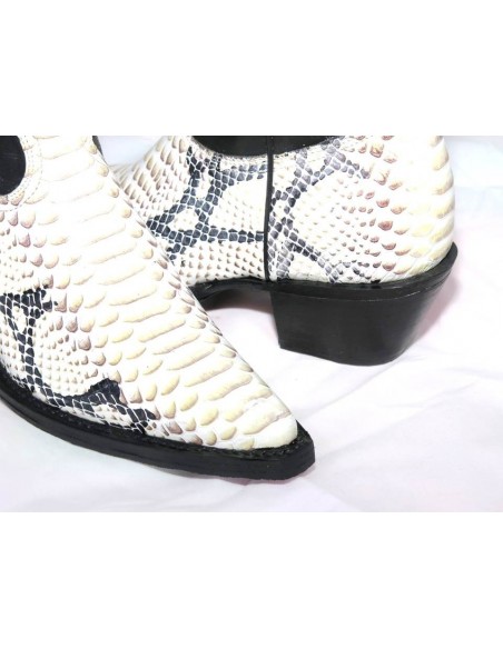 AGATA BLACK WOMEN GOWEST BOOTS