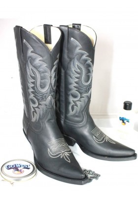 VESTITO IN PELLE NERA DI NOGALES 2