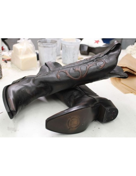 CALAMITY BRUSHOFF CAFE FEMME GOWEST SANTIAG