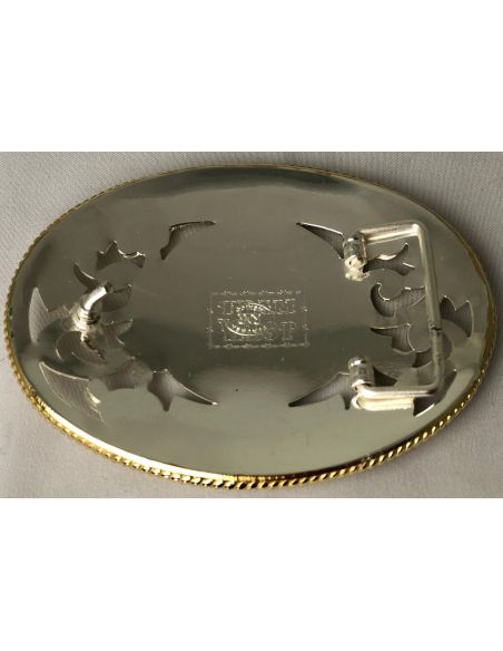 GOLDEN OVAL BUCKLE WITHOUT BACKGROUND